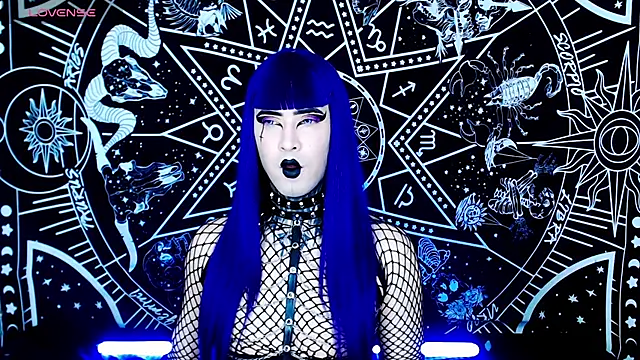 Snapshot of naomi_satan chatting on October 30, 2:02 am naomi satan online show from October 30, 2:02 am