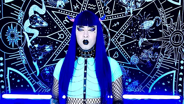 Snapshot of naomi_satan chatting on November 25, 12:21 am naomi satan online show from November 25, 12:21 am