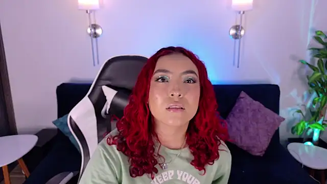 Snapshot of Silvana_Goddess chatting on October 18, 12:02 am Silvana Goddess online show from October 18, 12:02 am