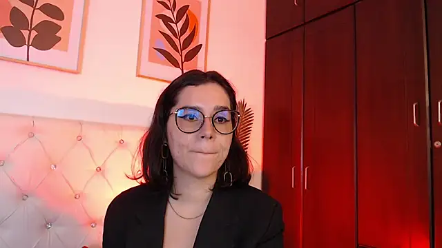 Snapshot of barbyehot chatting on September 12, 10:43 pm barbyehot online show from September 12, 10:43 pm