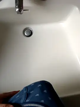 Empi19cm online show from October 10, 4:28 pm