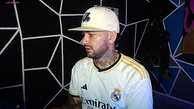 Snapshot of nicolastorres99 chatting on November 4, 2:43 am nicolastorres99 online show from November 4, 2:43 am