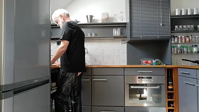 ewaldwillems99 online show from September 12, 12:49 pm