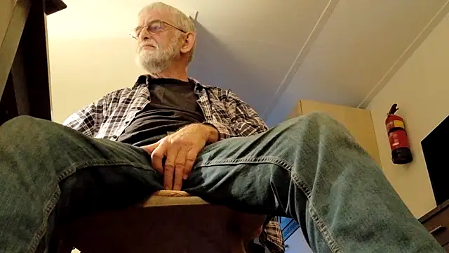 ewaldwillems99 online show from January 7, 3:14 pm