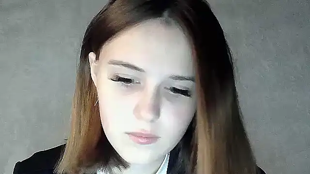 SweetLoraa online show from October 5, 5:00 pm