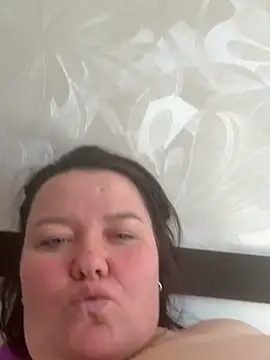 SunnyLeila2101 online show from April 6, 10:27 am