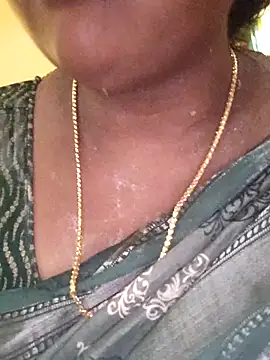 Snapshot of Tamilreethu chatting on November 3, 6:25 am Tamilreethu online show from November 3, 6:25 am