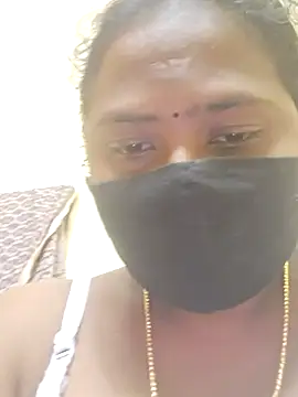 Snapshot of Tamilreethu chatting on November 8, 6:18 pm Tamilreethu online show from November 8, 6:18 pm