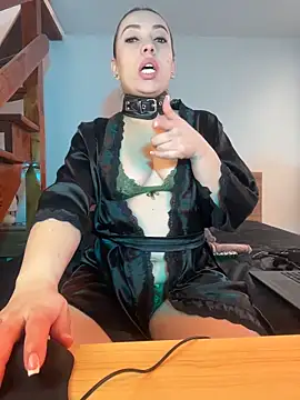 Moon Blake online show from October 3, 1:08 pm