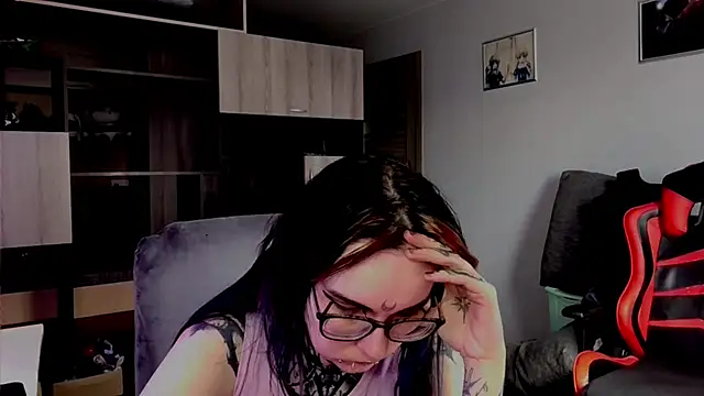 HighelikeGirl online show from September 16, 9:43 am