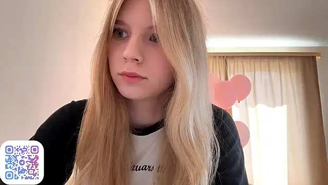 FruityXo online show from September 22, 8:38 am