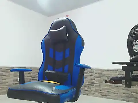 Snapshot of mister_cum1999 chatting on October 10, 1:59 am mister cum1999 online show from October 10, 1:59 am