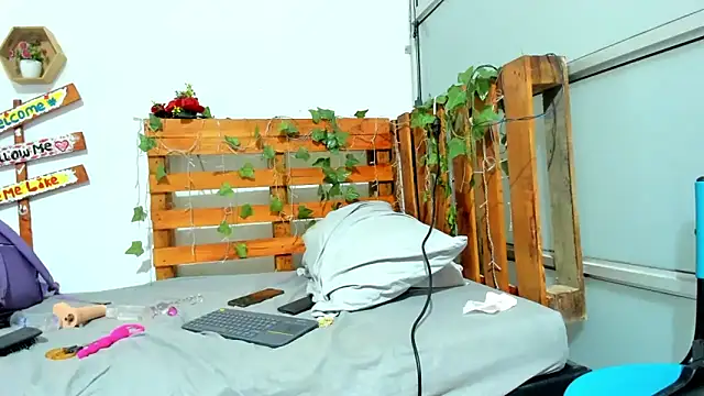 cris dulce online show from January 15, 12:04 am