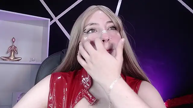 Lulugh  online show from September 18, 5:04 pm