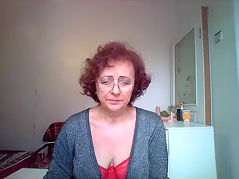 Snapshot of Julia54391 chatting on September 30, 7:24 am Julia54391 online show from September 30, 7:24 am