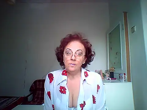 Snapshot of Julia54391 chatting on October 2, 6:53 am Julia54391 online show from October 2, 6:53 am