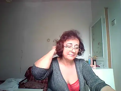 Snapshot of Julia54391 chatting on October 6, 10:45 am Julia54391 online show from October 6, 10:45 am