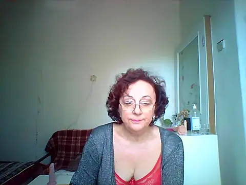 Snapshot of Julia54391 chatting on October 13, 7:30 am Julia54391 online show from October 13, 7:30 am