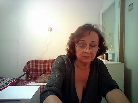 Snapshot of Julia54391 chatting on October 13, 7:36 pm Julia54391 online show from October 13, 7:36 pm
