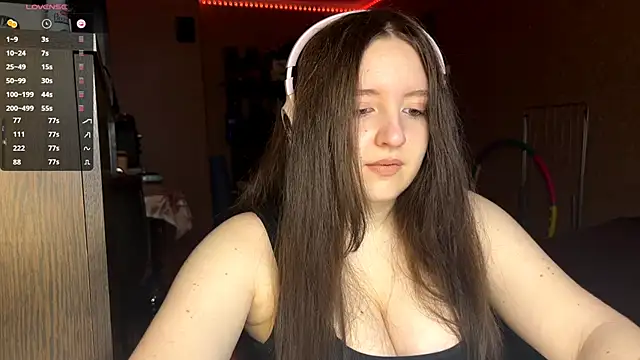 LauretteRagar online show from October 27, 6:23 pm