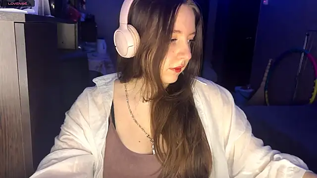 LauretteRagar online show from November 24, 6:18 pm