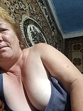 Snapshot of NikaLove49011 chatting on September 25, 3:10 am NikaLove49011 online show from September 25, 3:10 am