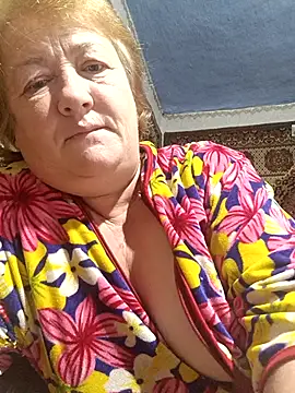 Snapshot of NikaLove49011 chatting on October 8, 5:38 am NikaLove49011 online show from October 8, 5:38 am