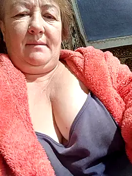 Snapshot of NikaLove49011 chatting on November 17, 6:41 am NikaLove49011 online show from November 17, 6:41 am