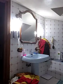 pollita dura  online show from March 9, 8:46 pm