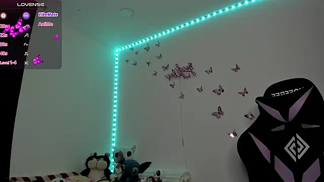 Snapshot of tiffany_sofia_1 chatting on November 11, 9:37 pm tiffany sofia 1 online show from November 11, 9:37 pm