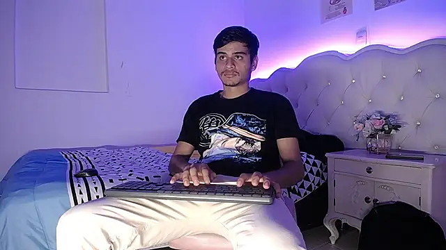 Snapshot of Charlie_Cock_ chatting on October 2, 4:19 am Charlie Cock online show from October 2, 4:19 am