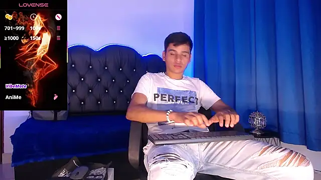 Charlie Cock  online show from November 23, 4:23 am