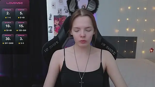 Luna Navy online show from February 24, 6:33 am