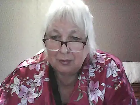 Snapshot of Alexia64231 chatting on September 9, 2:27 pm Alexia64231 online show from September 9, 2:27 pm