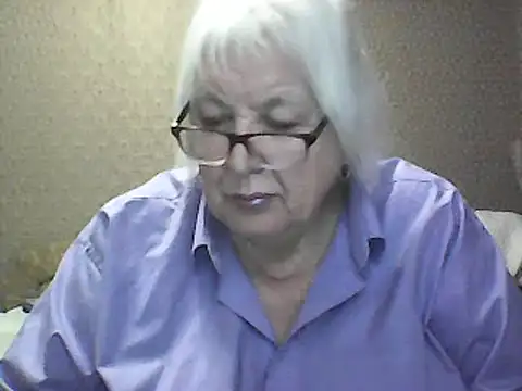 Snapshot of Alexia64231 chatting on September 11, 3:28 am Alexia64231 online show from September 11, 3:28 am