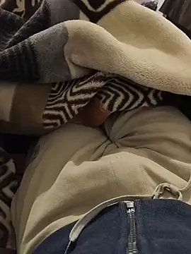 bhabhi lover11122 online show from December 14, 5:40 pm