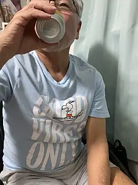 gholly2007 online show from November 28, 12:41 pm