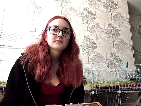 Snapshot of ivysplayhouse chatting on September 23, 12:19 pm ivysplayhouse online show from September 23, 12:19 pm