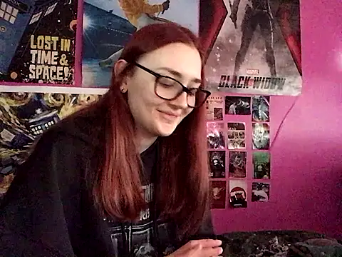 Snapshot of ivysplayhouse chatting on September 27, 12:43 pm ivysplayhouse online show from September 27, 12:43 pm