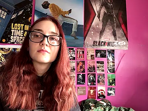 Snapshot of ivysplayhouse chatting on October 5, 12:03 pm ivysplayhouse online show from October 5, 12:03 pm