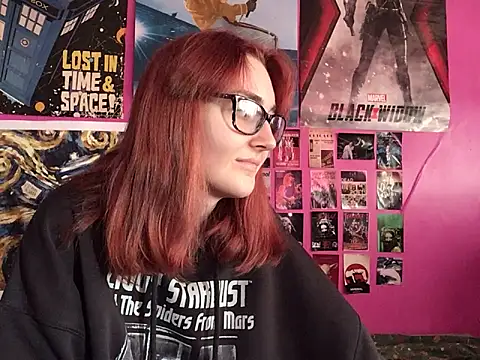 Snapshot of ivysplayhouse chatting on October 11, 12:36 pm ivysplayhouse online show from October 11, 12:36 pm