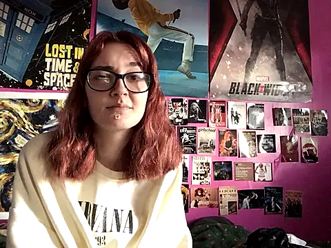 Snapshot of ivysplayhouse chatting on October 23, 1:32 pm ivysplayhouse online show from October 23, 1:32 pm