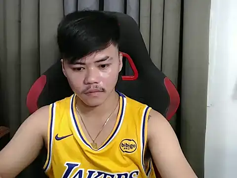 hot emman online show from October 26, 4:40 am