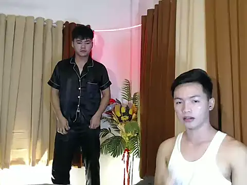 hot emman online show from February 23, 12:09 am