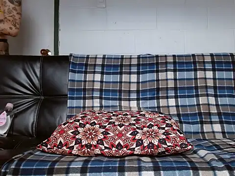 Snapshot of oxxy_jean chatting on September 21, 8:43 pm oxxy jean online show from September 21, 8:43 pm