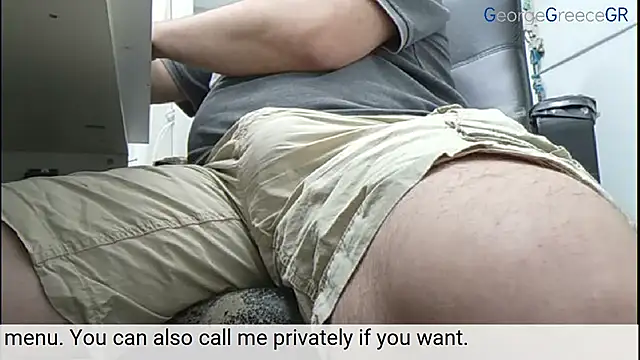 Snapshot of GeorgeGreece2025 chatting on November 10, 9:52 am GeorgeGreece2025 online show from November 10, 9:52 am