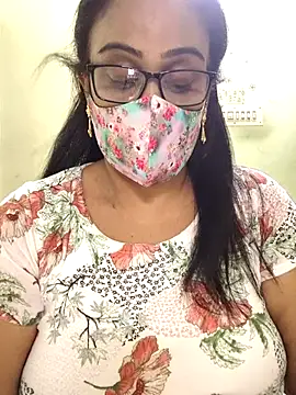 sweet-lotus online show from April 17, 1:58 pm