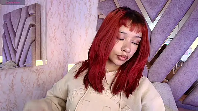 Snapshot of redd_pandaa chatting on December 14, 4:40 am redd pandaa online show from December 14, 4:40 am