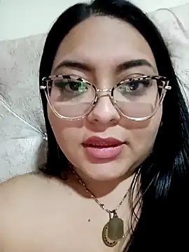 Snapshot of RachelCute1 chatting on October 18, 5:32 am RachelCute1 online show from October 18, 5:32 am