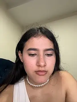 Snapshot of vikysexy283 chatting on November 16, 5:57 am vikysexy283 online show from November 16, 5:57 am